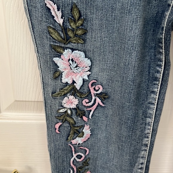 St John’s Bay Embroidered Skinny Jeans.  Size 10 - Picture 6 of 12